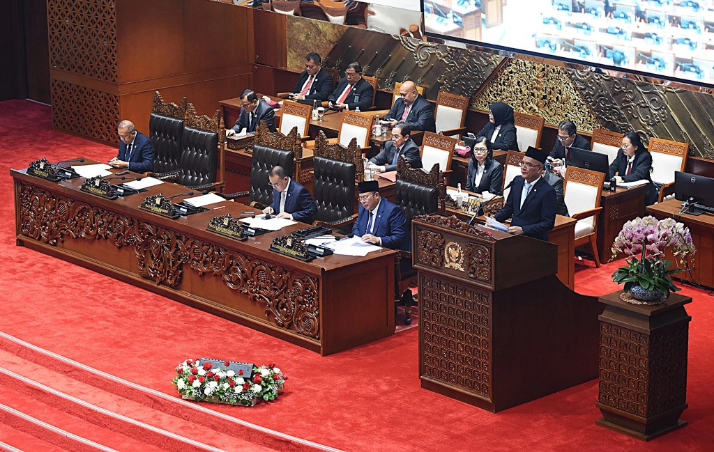 70739784781-Ketua_Komisi_VIII_DPR_RI_Marwan_Dasopang_dalam_laporannya_menyampaikan_terkait_RUU_tentang_Perubahan20250826164142.jpg
