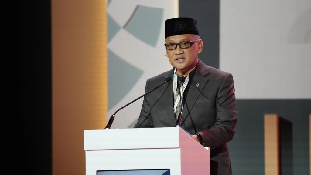 kepala-badan-penyelenggara-haji-republik-indonesia-bp-haji-ri-mochamad-irfan-yusuf-1744791847252_169-2.jpeg